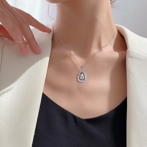 Pendula - Teardrop Moissanite Hanger met Dubbele Halo Elegantie