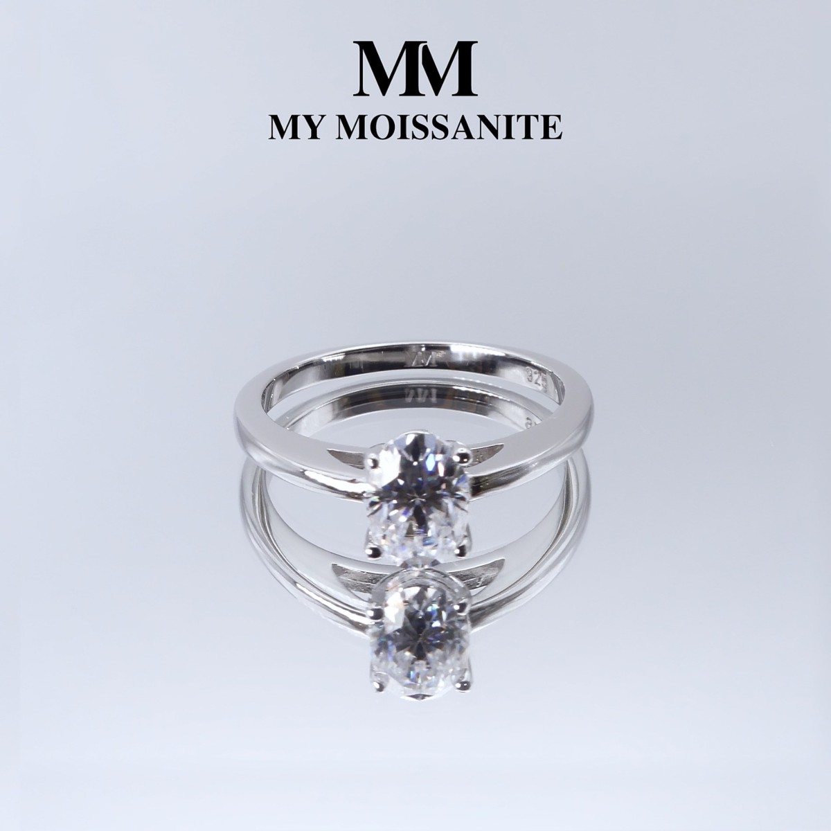 Eloise - Ovaal Solitair Moissanite Ring