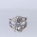 Evora - Moissanite Halo Ring Met Split-Shank | My Moissanite