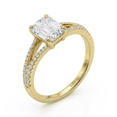 Emelise - emerald cut moissanite ring met split shank en zijstenen