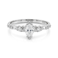 Elegante - Marquise Moissanite Ring met Vintage Geïnspireerde Minimalistische Zijstenen