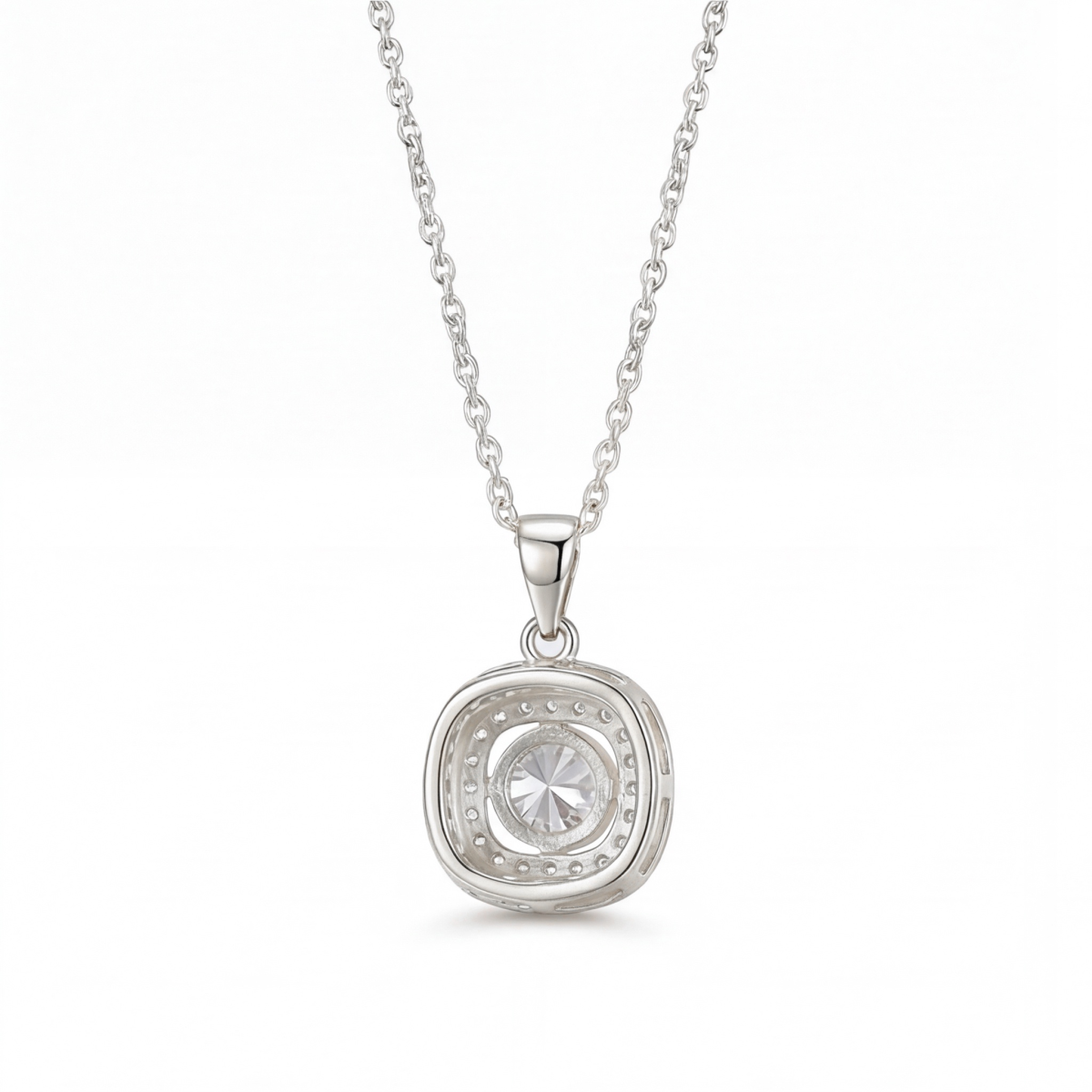 Vivara - Moissanite Hanger met Ingelegde Halo
