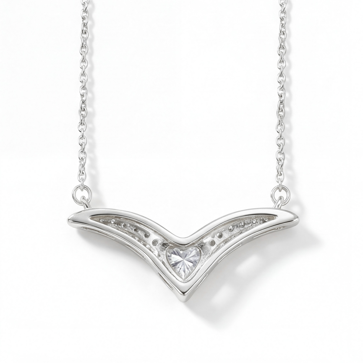 Vaneza - Elegante Moissanite V-vormige Ketting met Pave Accenten