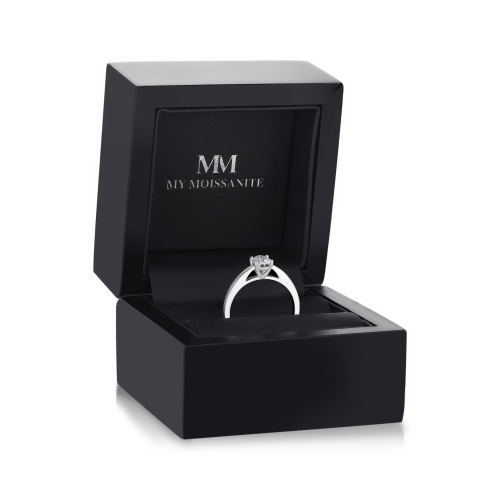 Eloise - Ovaal Solitair Moissanite Ring