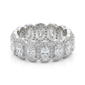 Opaline - Ovaal Geslepen Moissanite Eternity Ring Met Geschulpte Pavé Halo