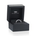 Celestine - Gedraaide Moissanite Eternity Ring in Bezelzetting