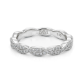 Seraph - moissanite eternity ring met gedraaid pavé-ontwerp
