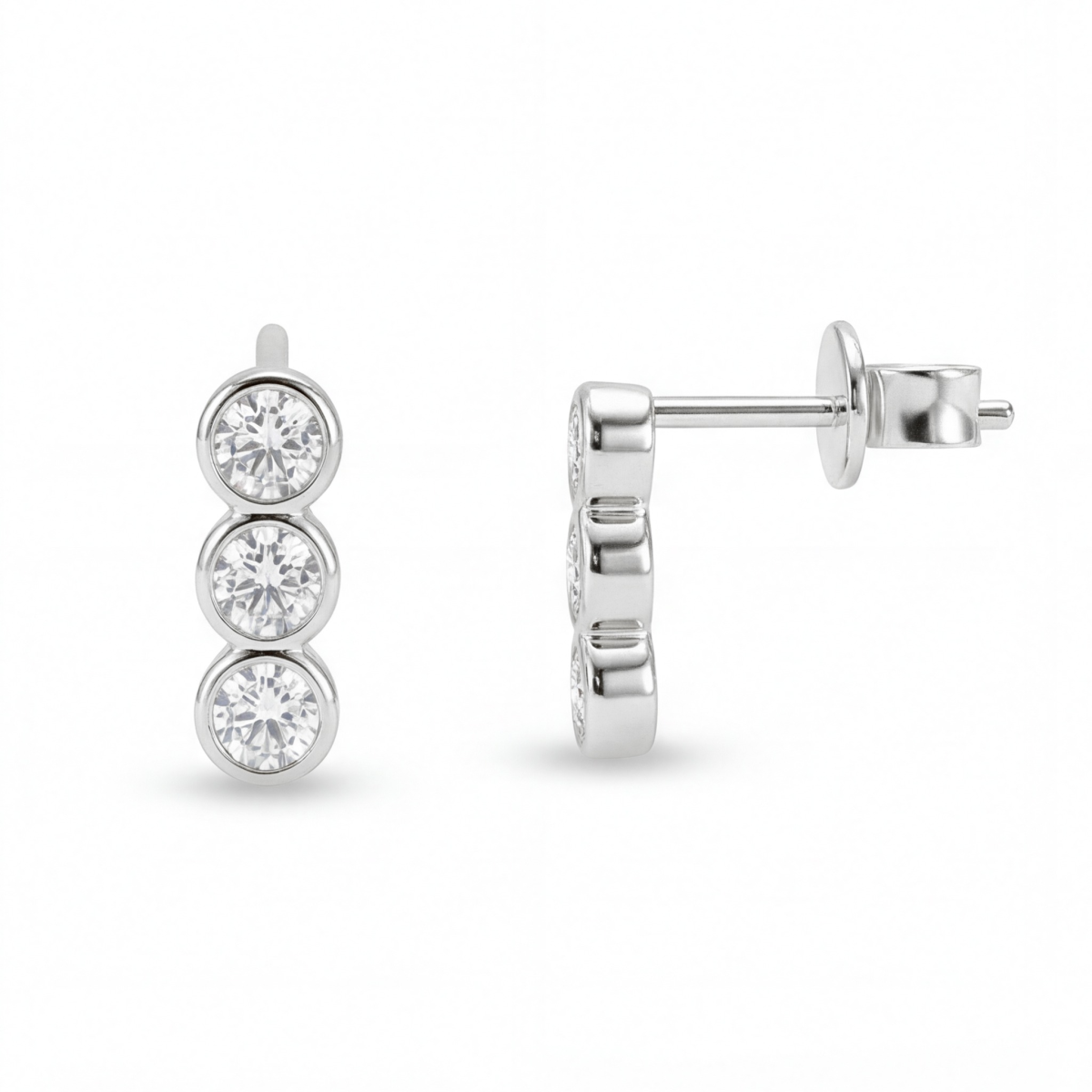 Tri-Bezel - Moissanite Stud Oorbellen in Bezel Setting