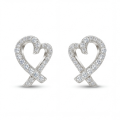 Heart Strings - moissanite oorknopjes in een pavézetting