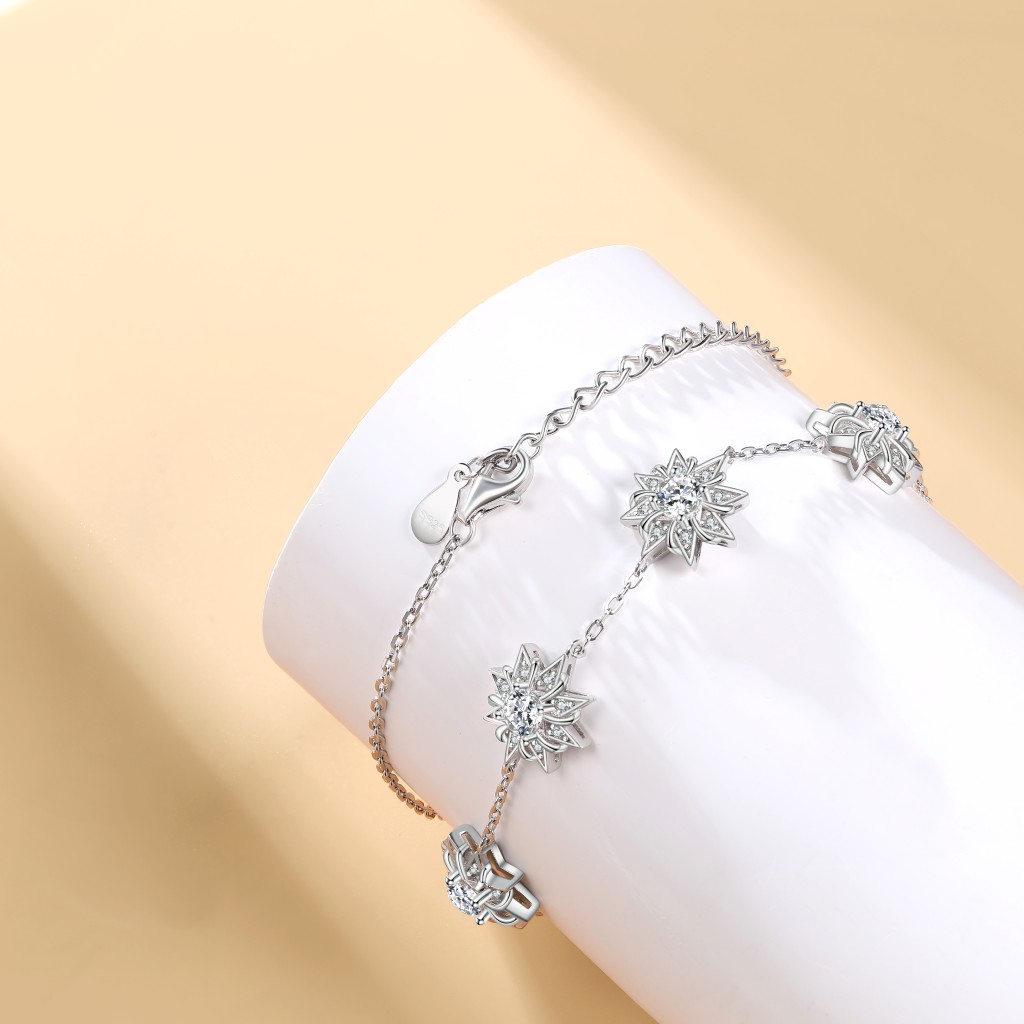 Stellara - Bloemen Moissanite Armband Met Verstelbare Schakelketting