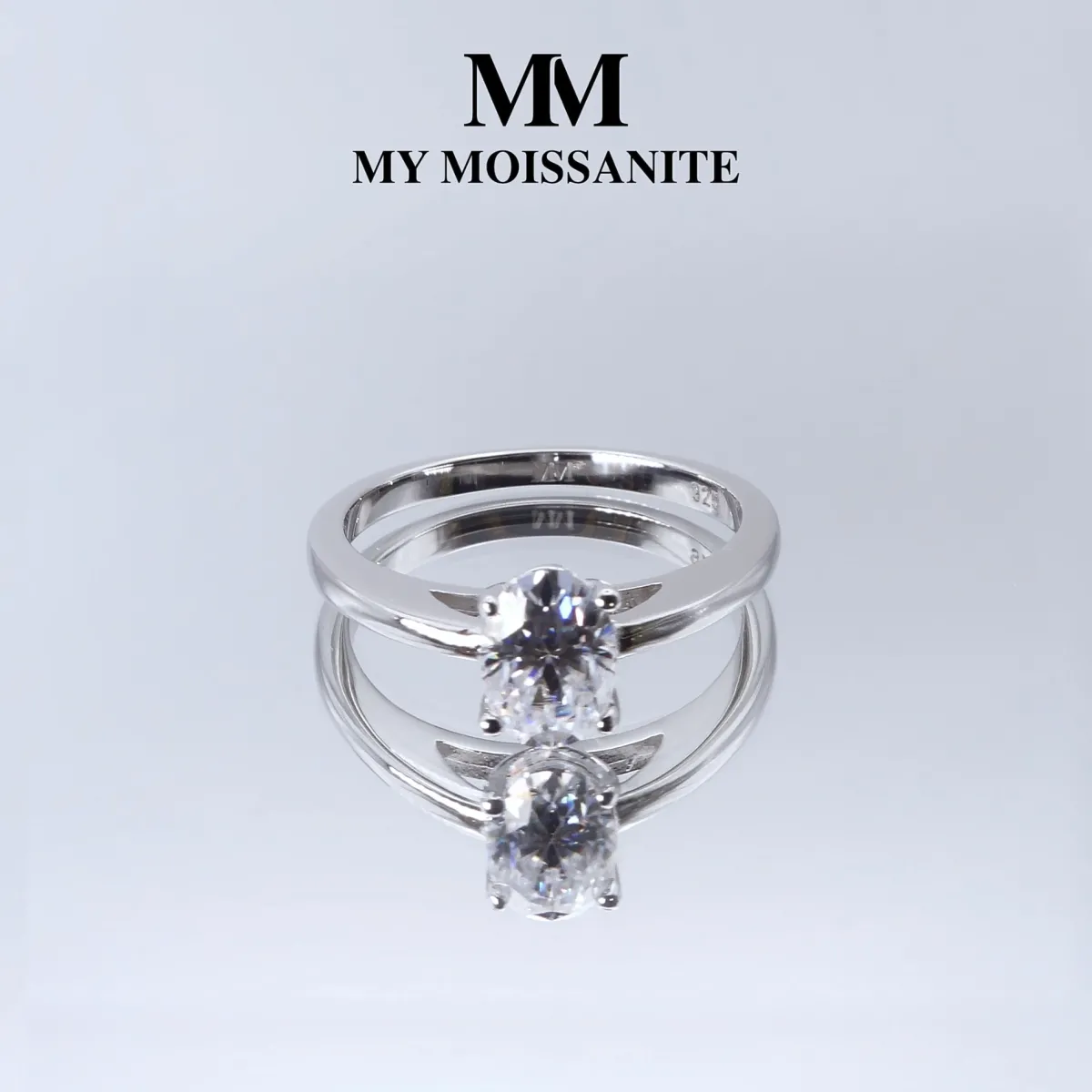 Eloise - Ovaal Solitair Moissanite Ring