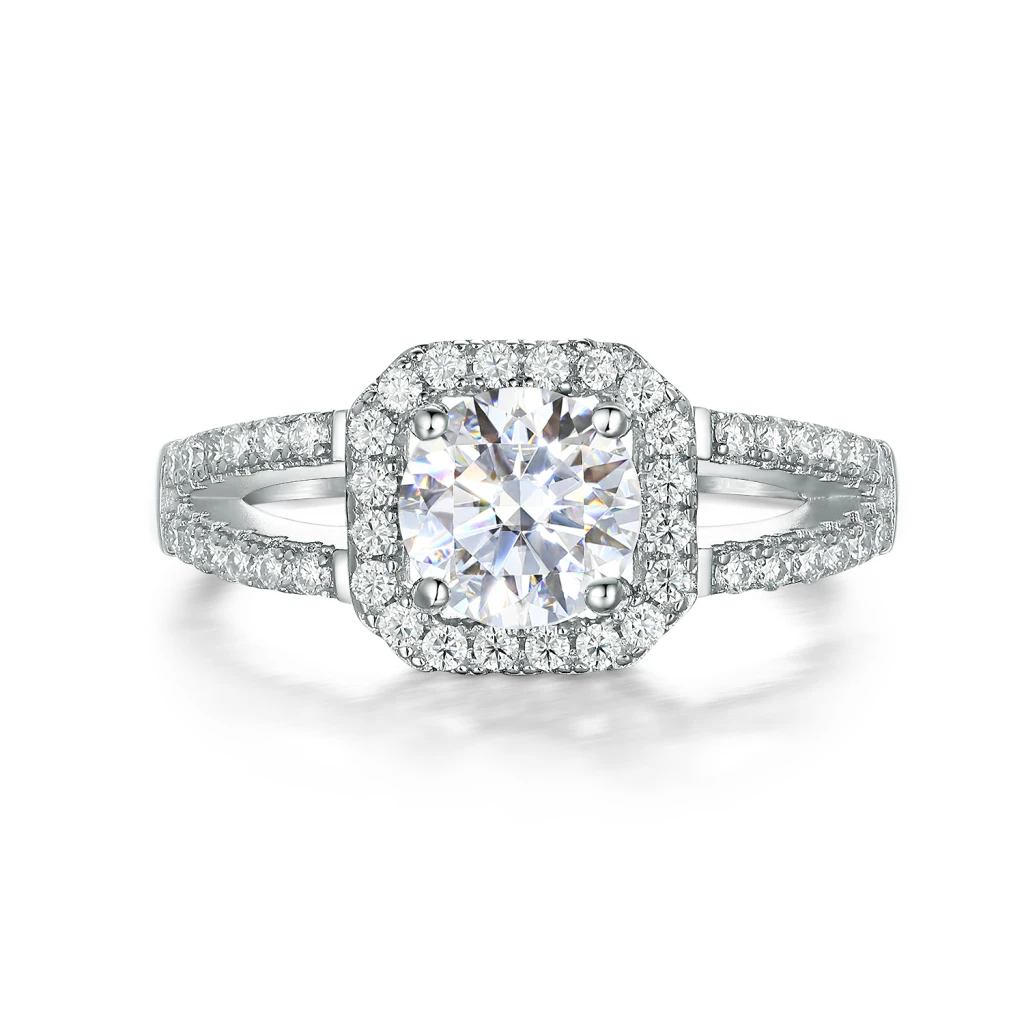 Evora - Moissanite Ring met Split-Shank in Halo Zetting