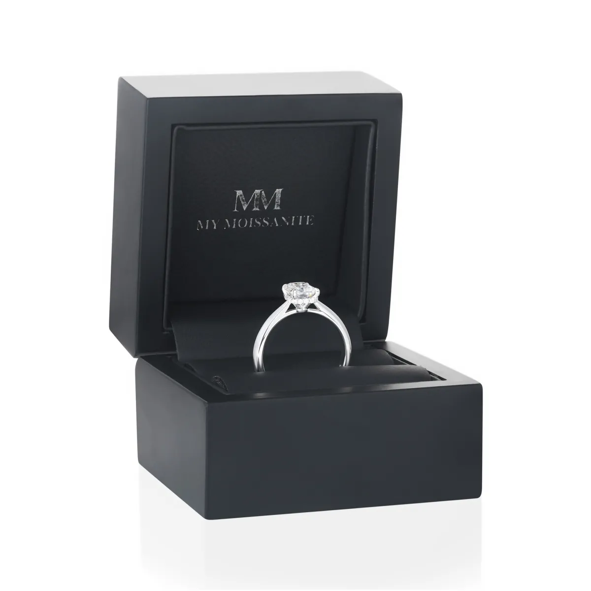 Luminara - Radiant Moissanite Verlovingsring met Hidden Halo