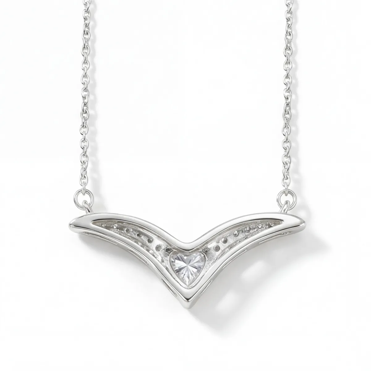 Vaneza - Elegante Moissanite V-vormige Ketting met Pave Accenten