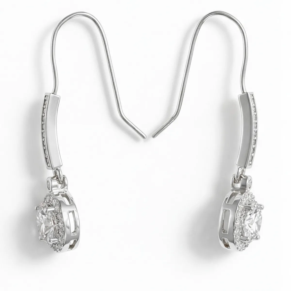 Luminary - Moissanite Halo Oorhangers