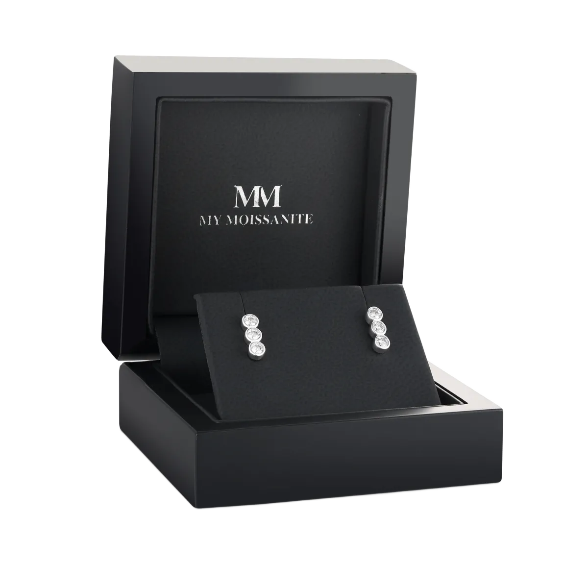 Tri-Bezel - Moissanite Stud Oorbellen in Bezel Setting