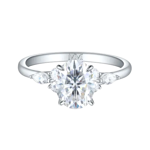 Olivette - Pierścionek Zaręczynowy z Owalnym Moissanitem i Bocznymi Kamieniami Markiza